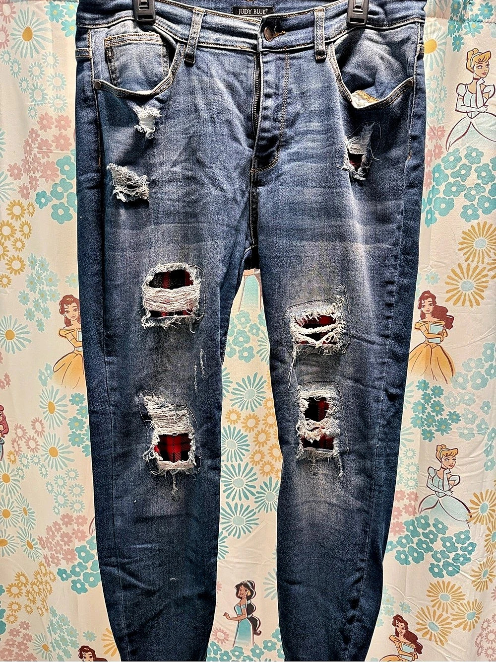 14w Judy Blue Buffalo Plaid Patch Mid Rise Cuffed Distressed Skinny